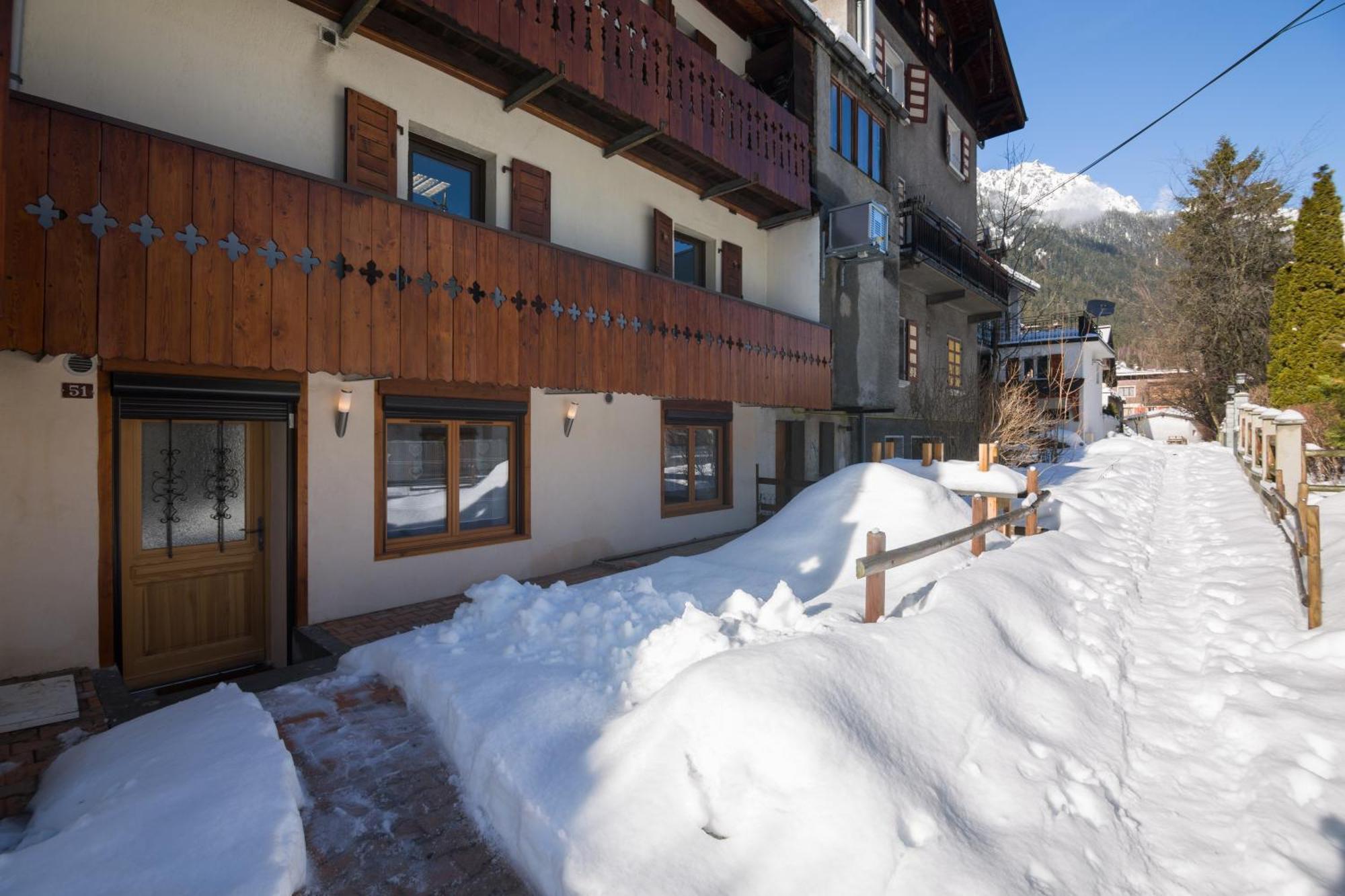 Le Genepi - Happy * Chamonix