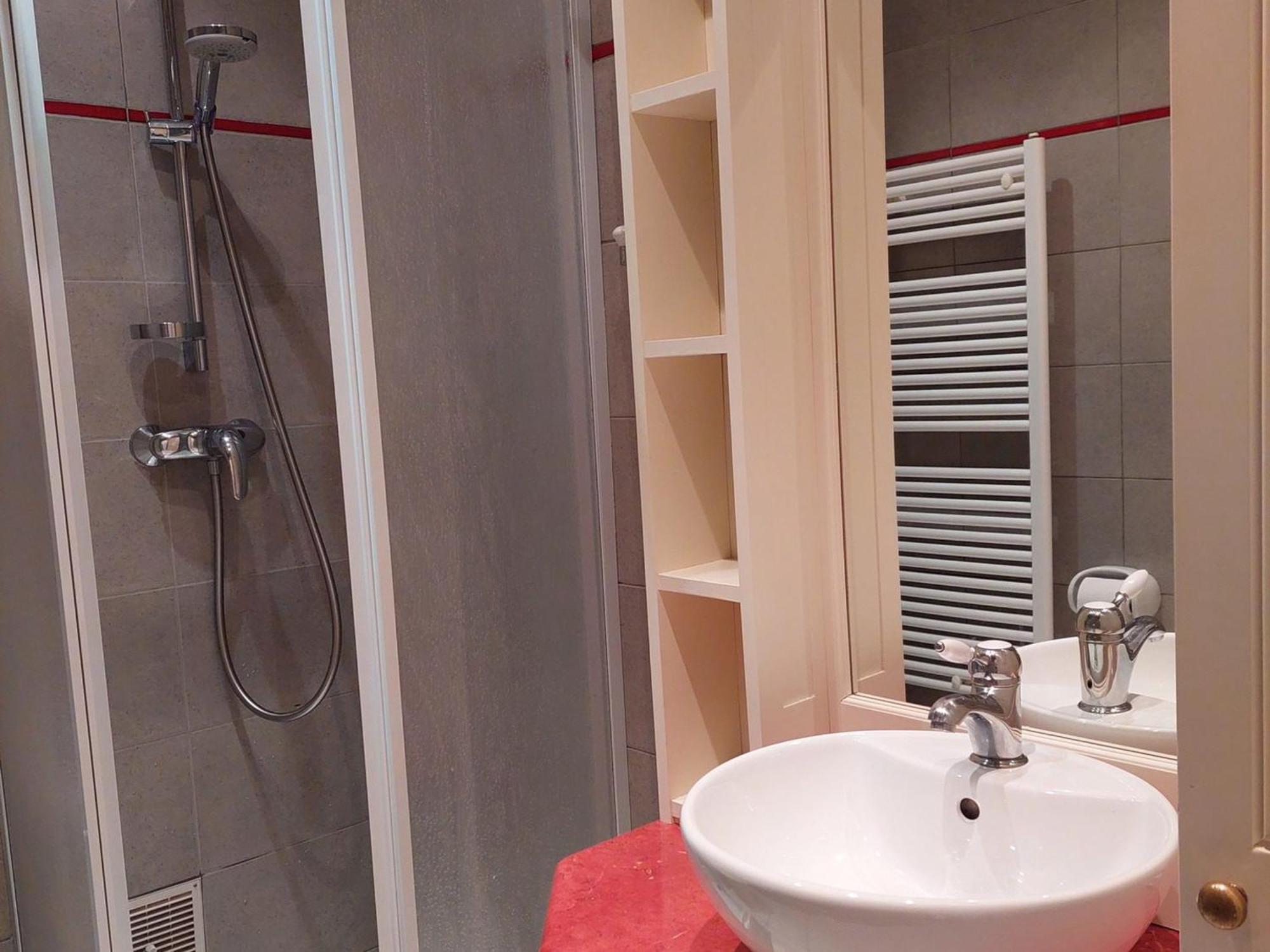 Apartment Renove, Proche Centre Et Telecabine, Animaux Admis, Parking - Fr-1-517-3
