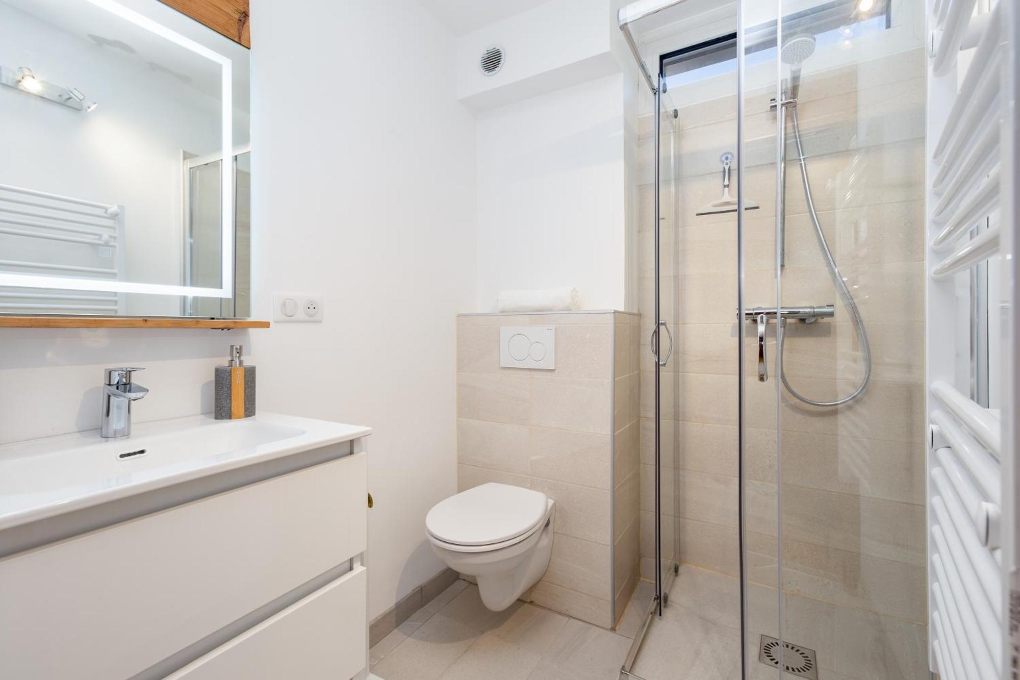 Clos Du Savoy E1 - Happy Apartment