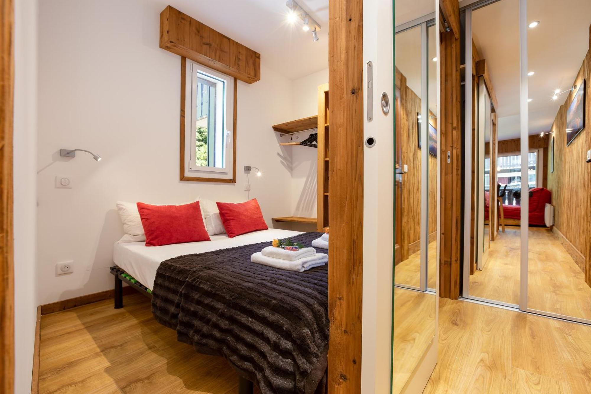Clos Du Savoy E1 - Happy Apartment