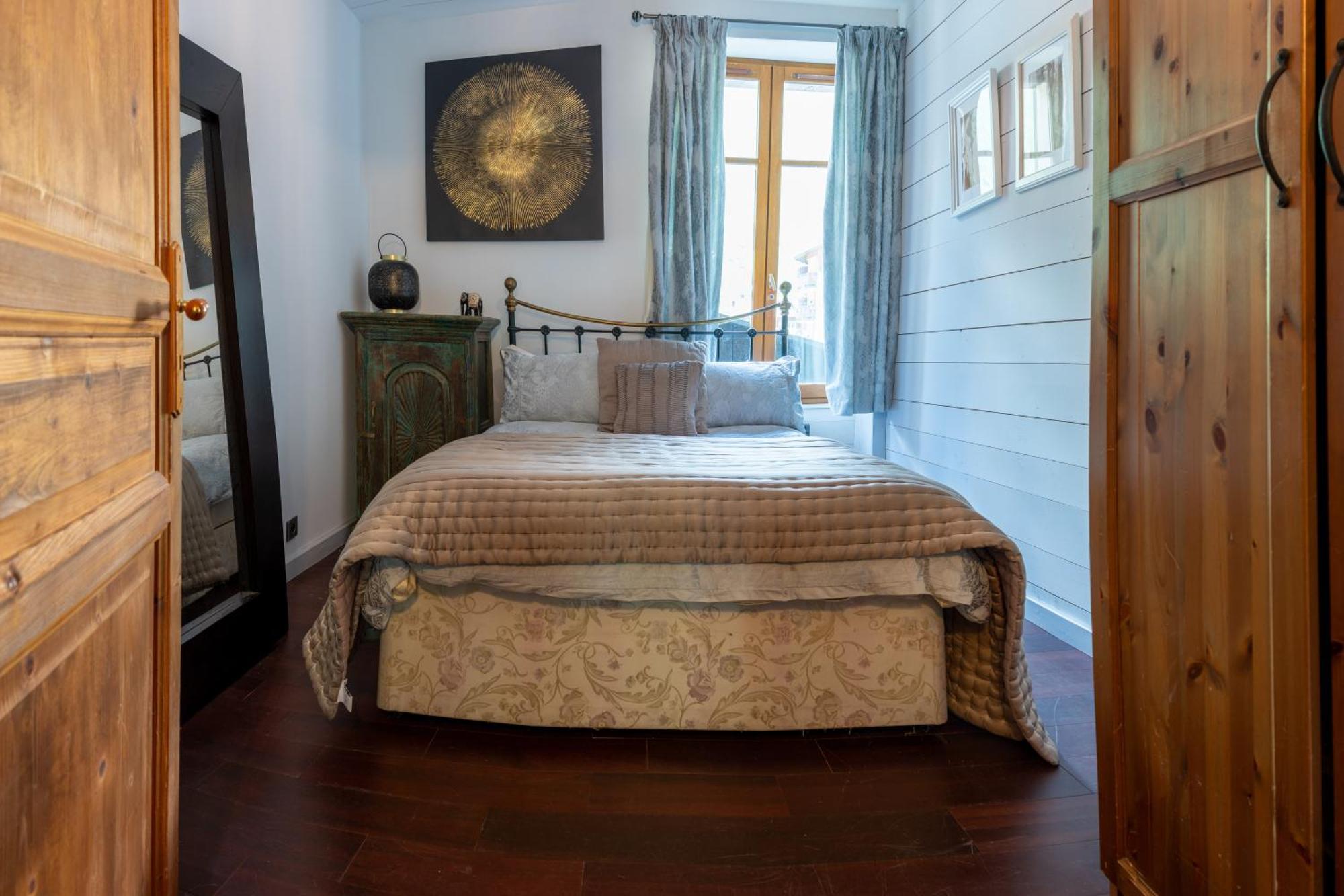 Heart Of Lovely And Cosy 2 Bedrooms, Terrace, Parking *