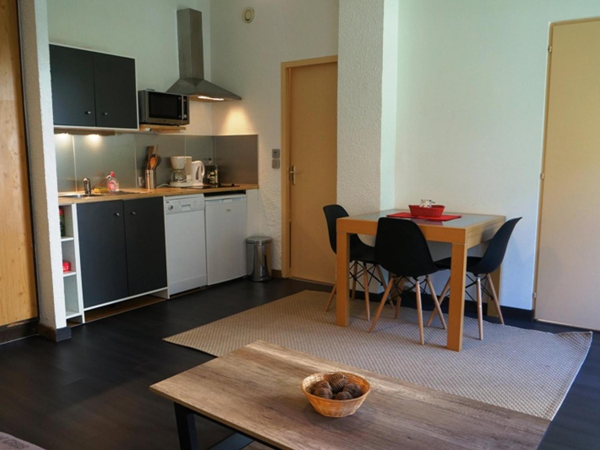 Cosy Au Centre De Avec Jardin, 2 Pieces, Bien Equipe, Accepte Animaux - Fr-1-507-29 * Chamonix