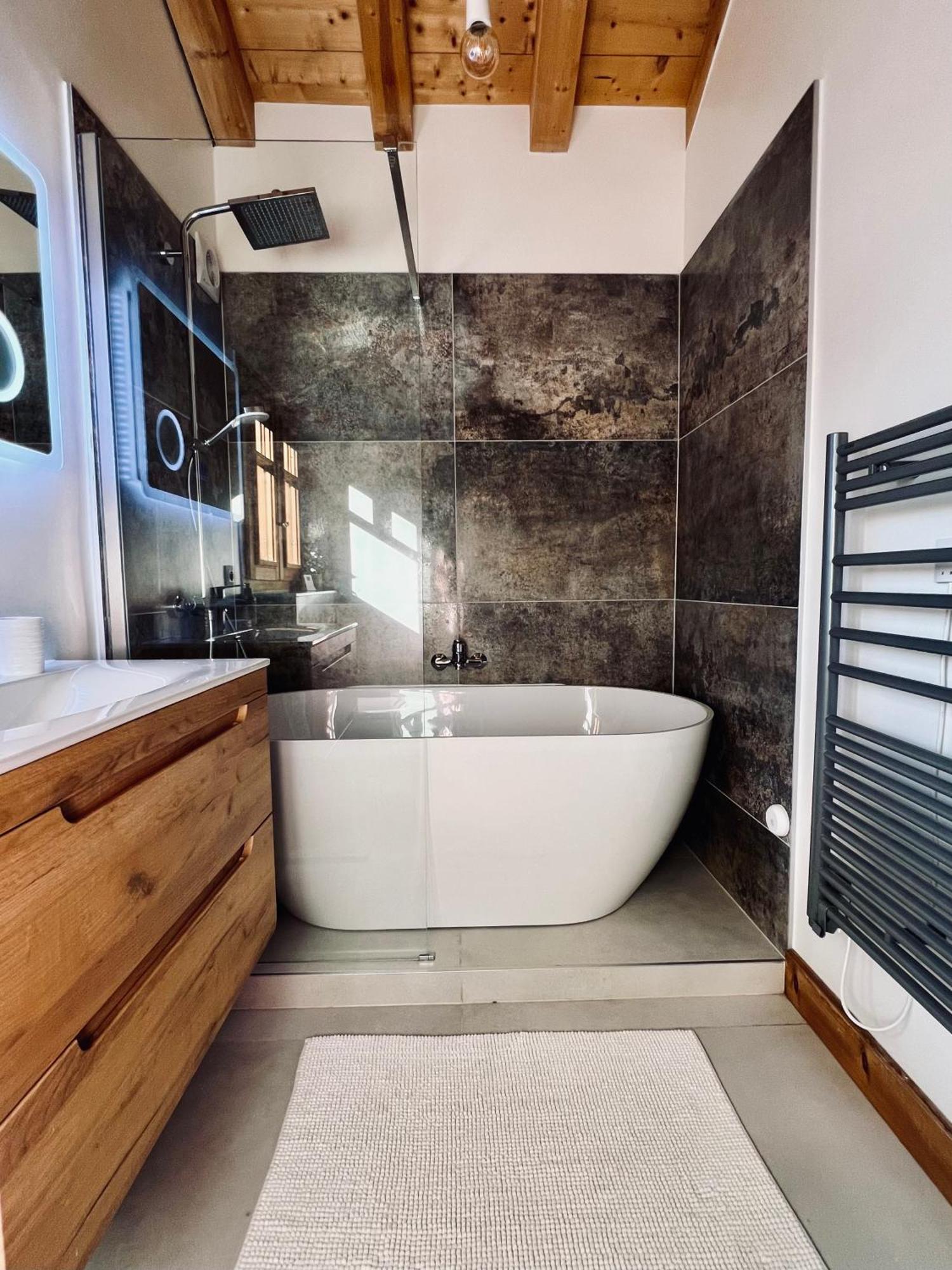 Alpine Retreat With Mont Blanc Panorama, Location, Private Parking *
