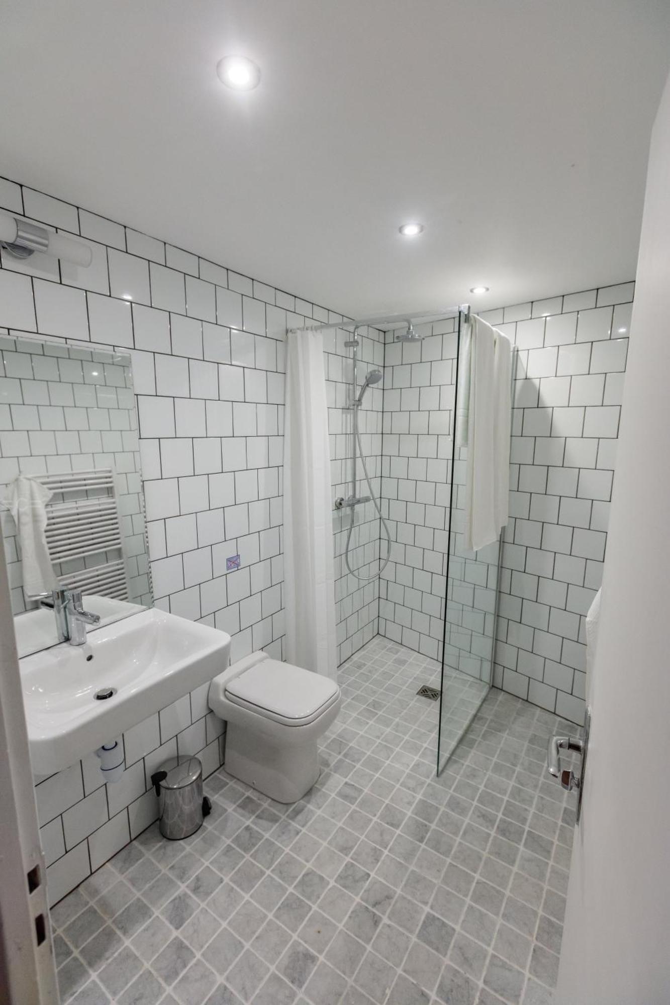 Alexandra Apartment
