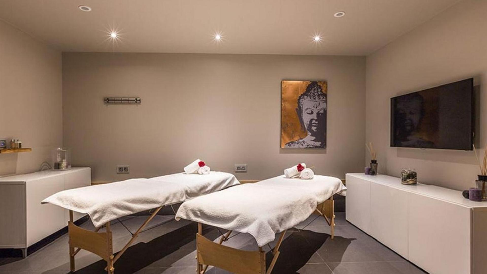 5br Beautiful With Exceptional Facilities - What'app - 0034-635-518-057 - For Reservations!