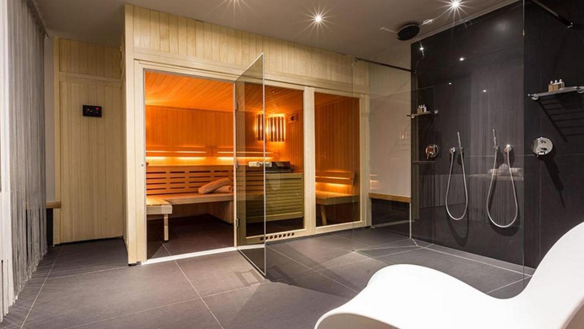 5br Beautiful With Exceptional Facilities - What'app - 0034-635-518-057 - For Reservations! *