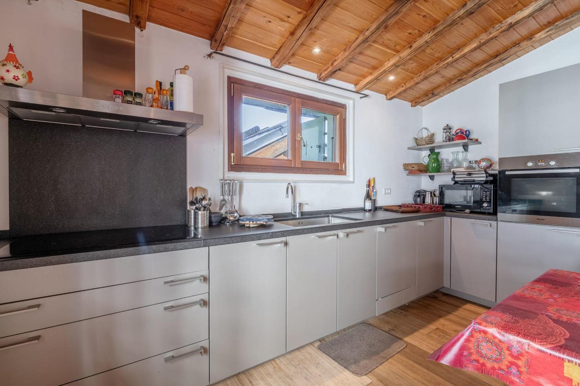 Spacious Loft On Pedestrian Street With Views Chamonix