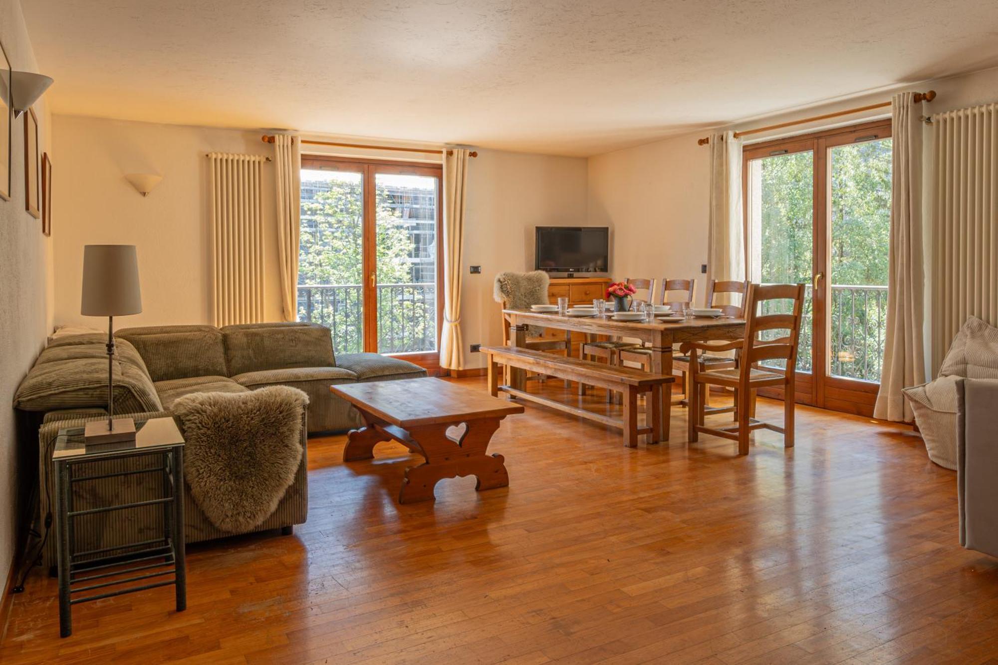 Coeur Des Alpes - A Spacious 3-bedroom With Spectacular Views * Chamonix