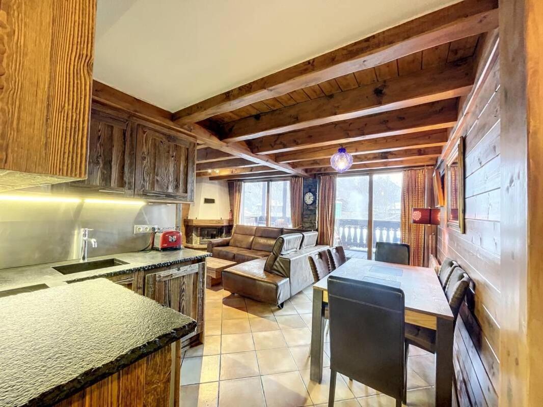 Apartment 3br Centre Living In *