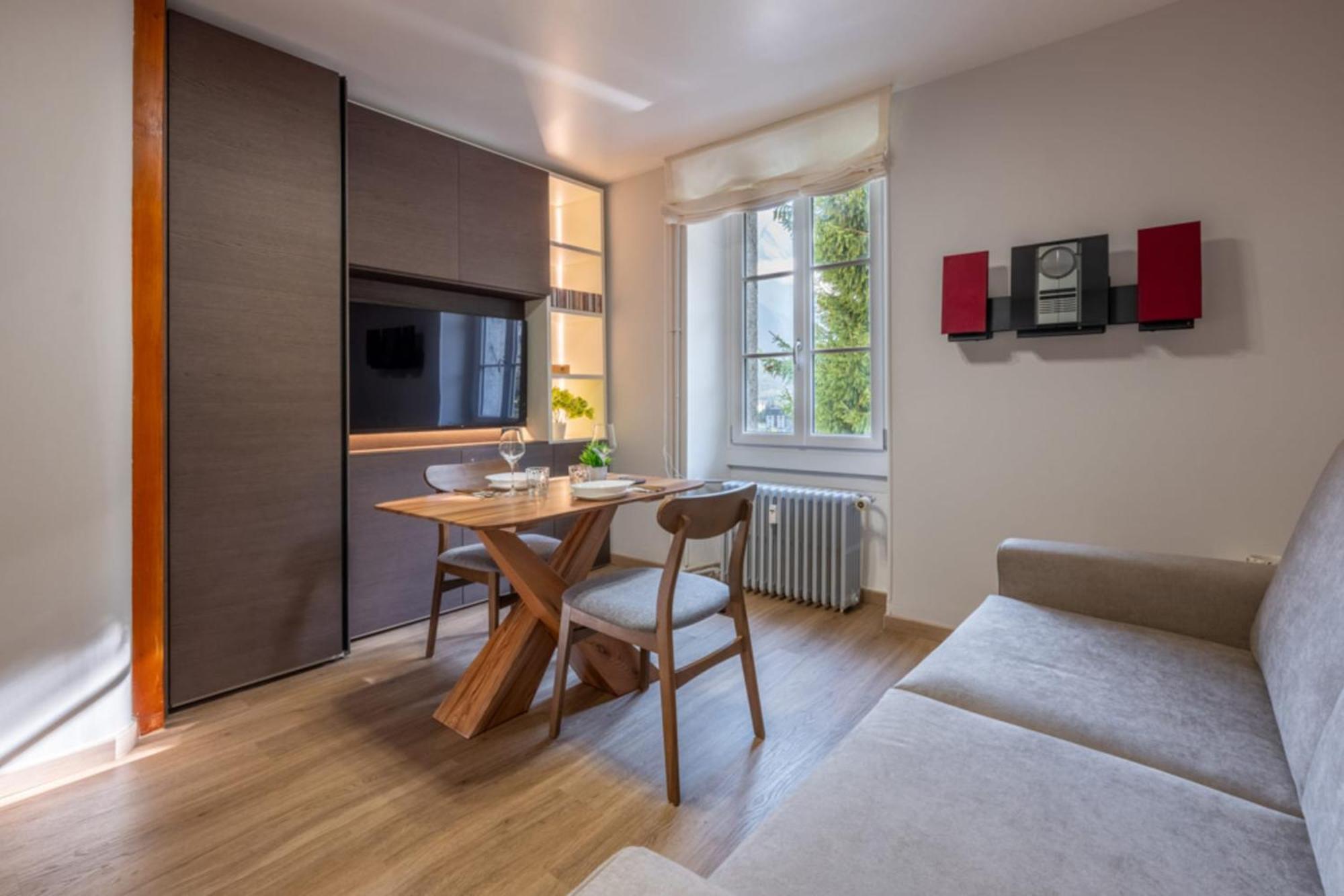 Charming City-centre - Mont Blanc View Apartment Chamonix