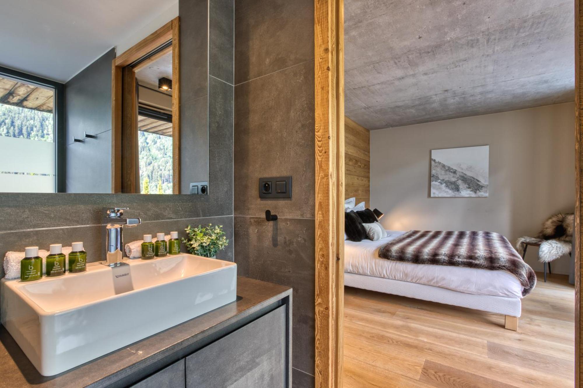 Rytola, Modern & In * Chamonix