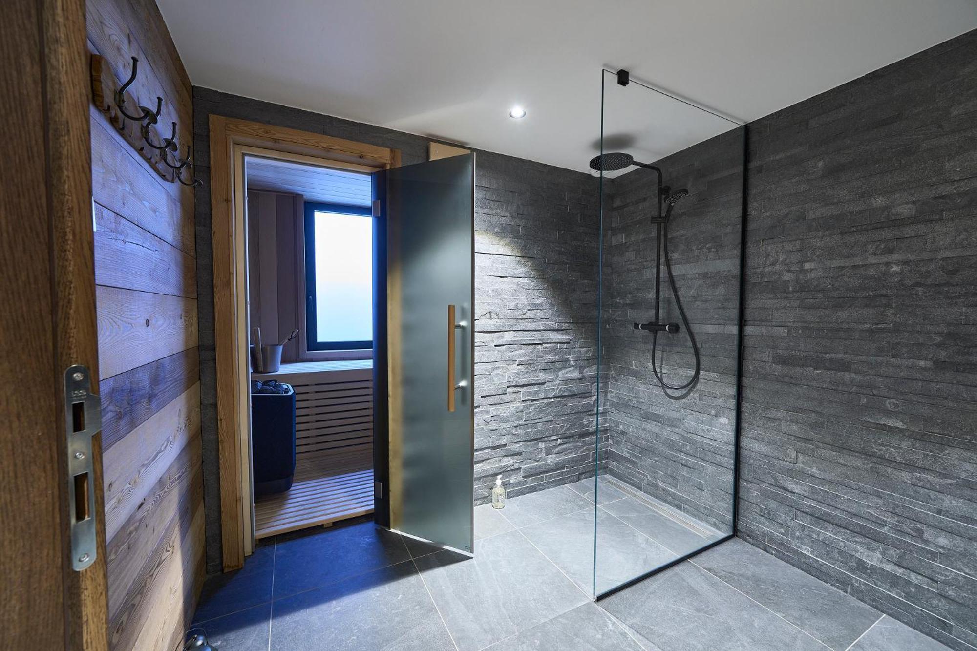 Rytola, Modern & In Chalet Chamonix