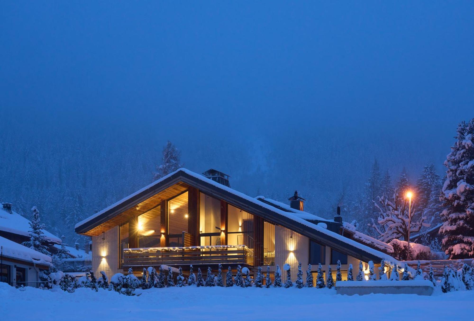 Rytola, Modern & In Chalet