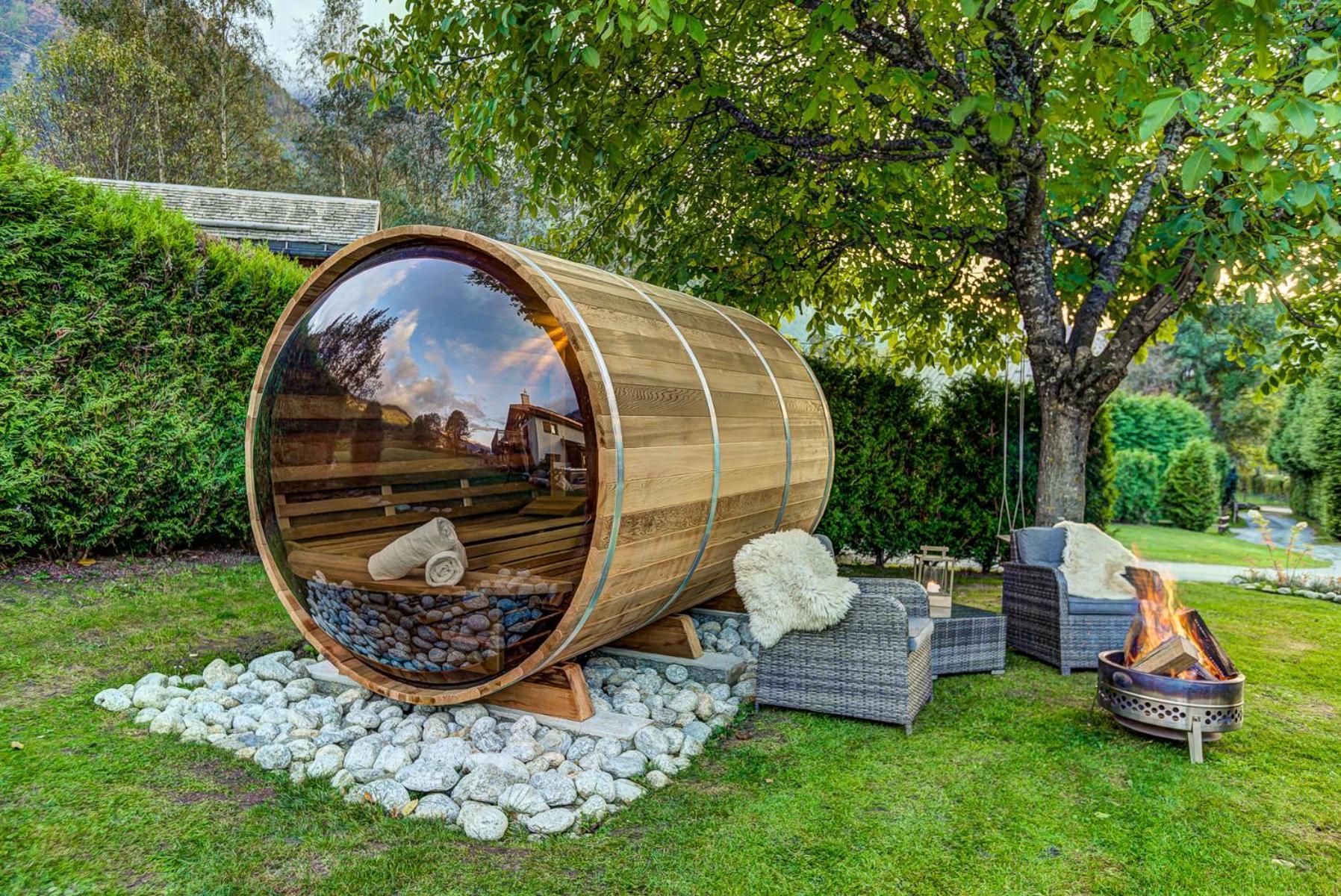 Tiki - Hot Tub & Sauna Chalet *