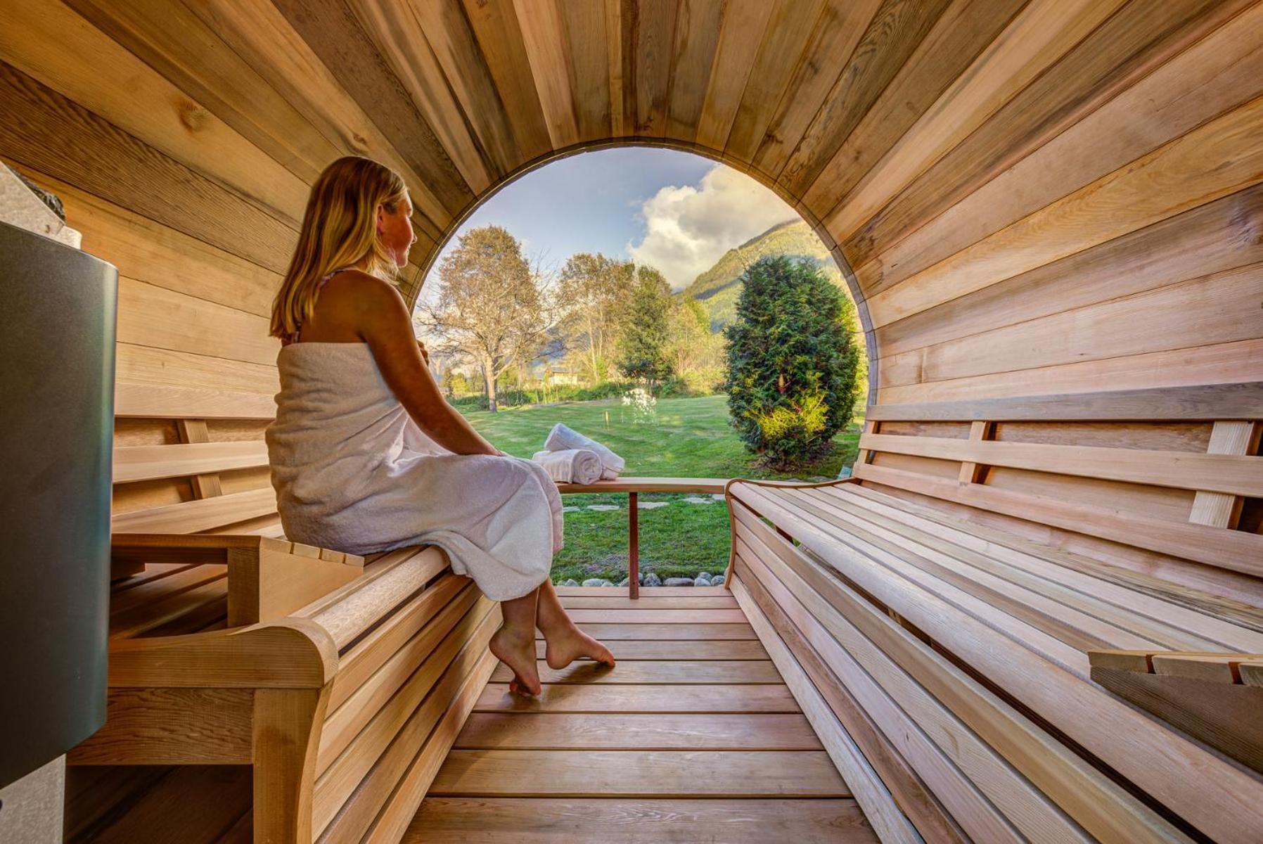 Tiki - Hot Tub & Sauna *