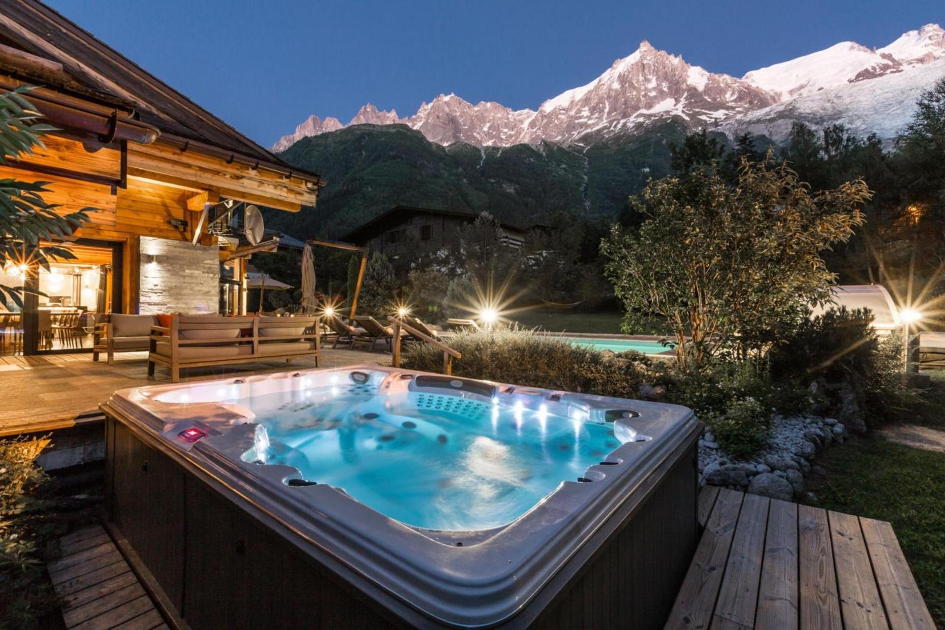 Chalet Roig Sapphire ***** *