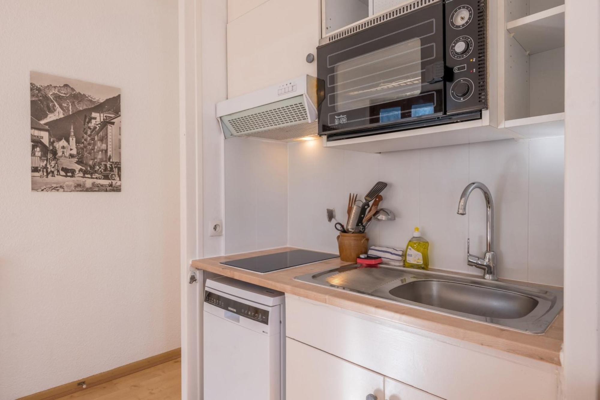 Charming Flat Right In The Centre Apartment *