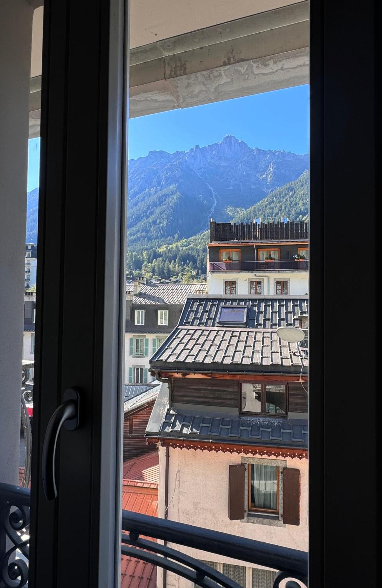 Apartment Modern 2-br In The Heart Of
