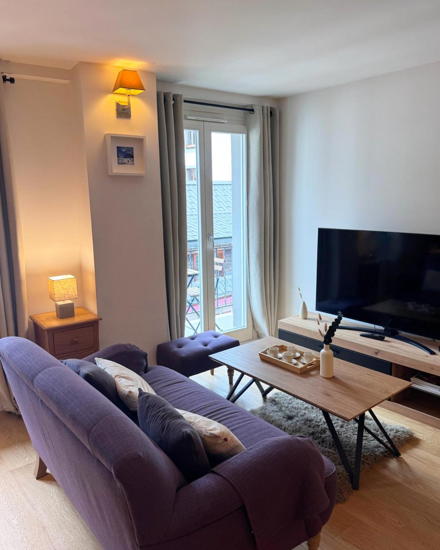 Apartment Modern 2-br In The Heart Of
