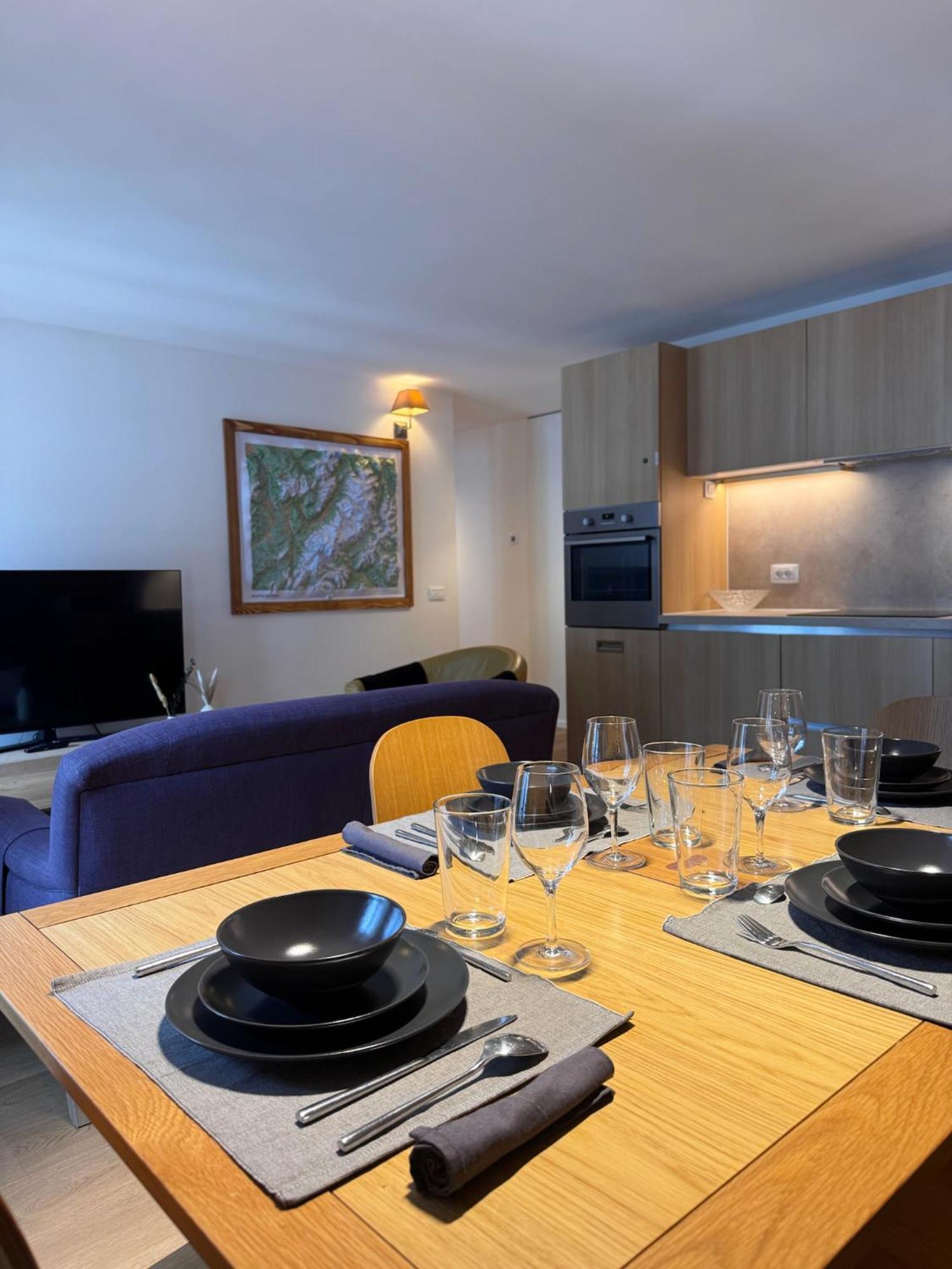 Apartment Modern 2-br In The Heart Of *