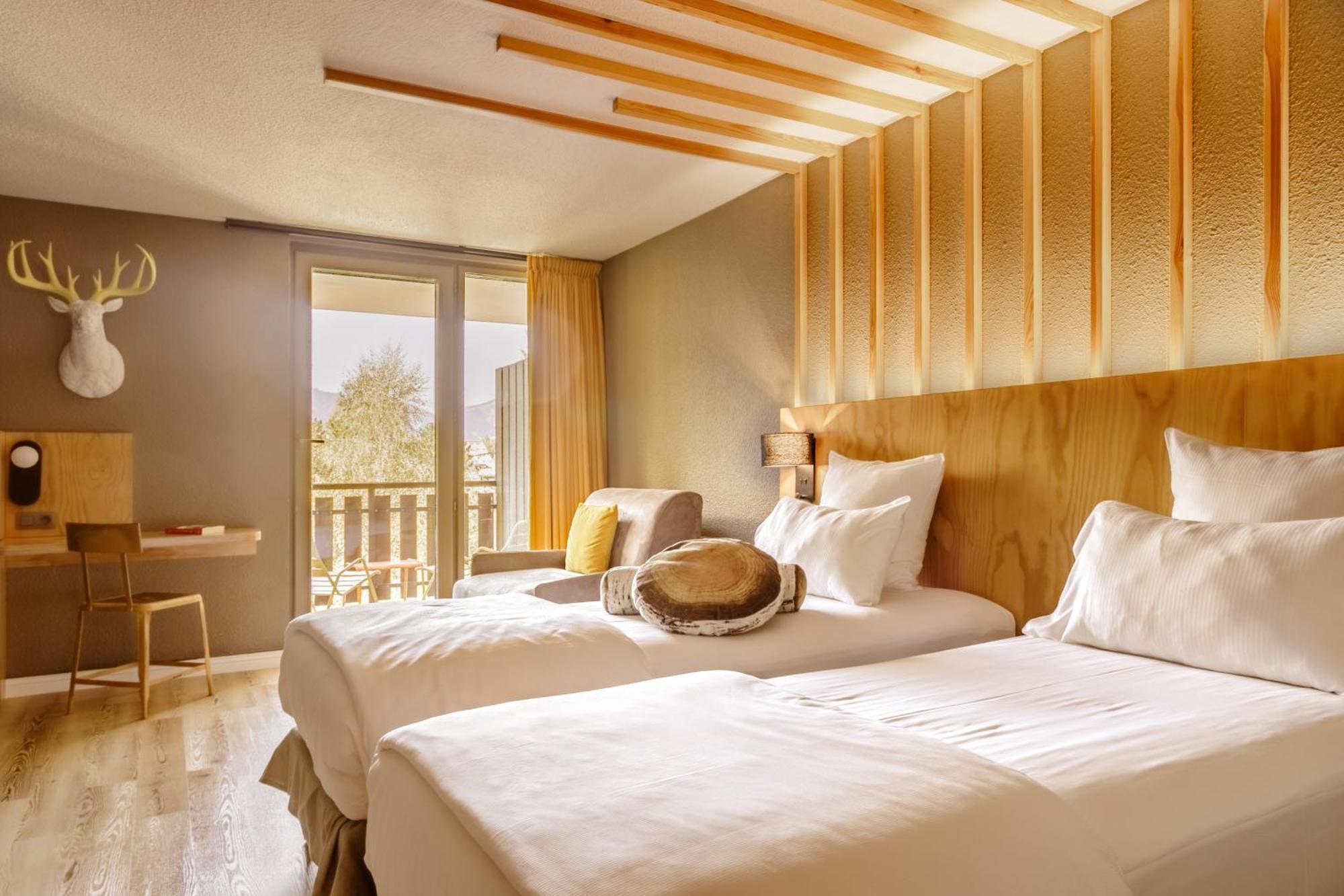 Les Aiglons Hotel