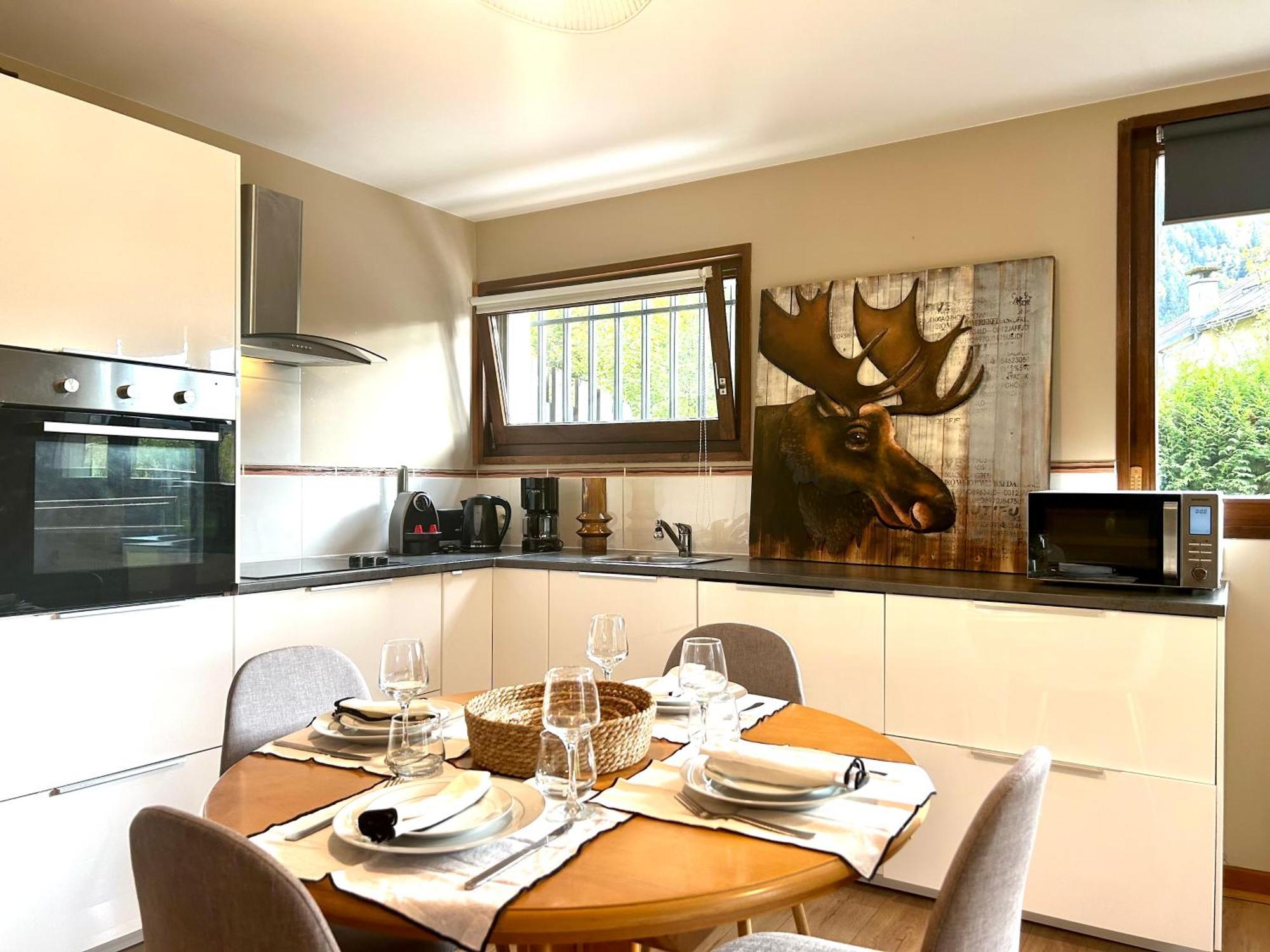 Apartment Style Avec Grande Terrasse Et Parking Prive Chamonix