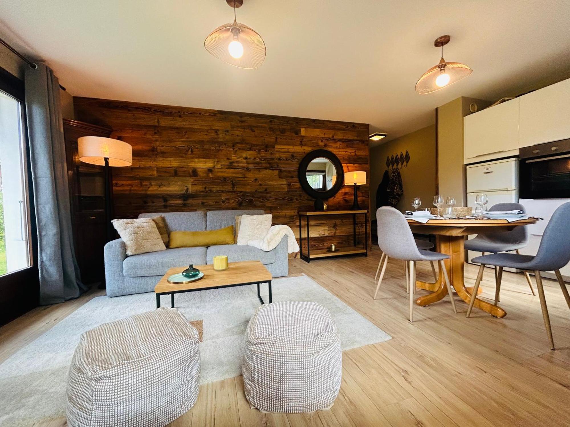 Style Avec Grande Terrasse Et Parking Prive Apartment