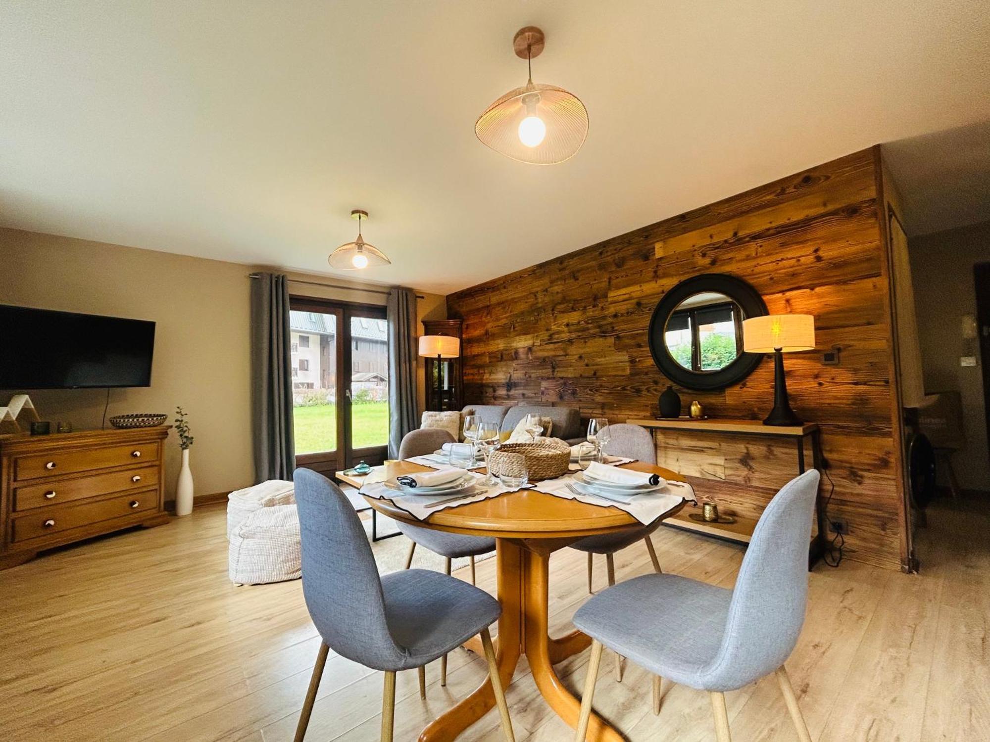 Apartment Style Avec Grande Terrasse Et Parking Prive Chamonix