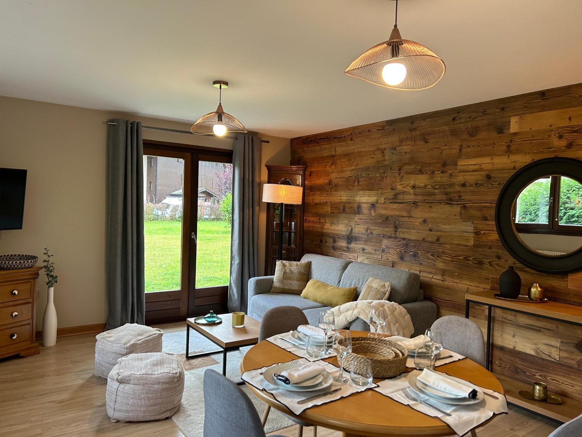 Apartment Style Avec Grande Terrasse Et Parking Prive
