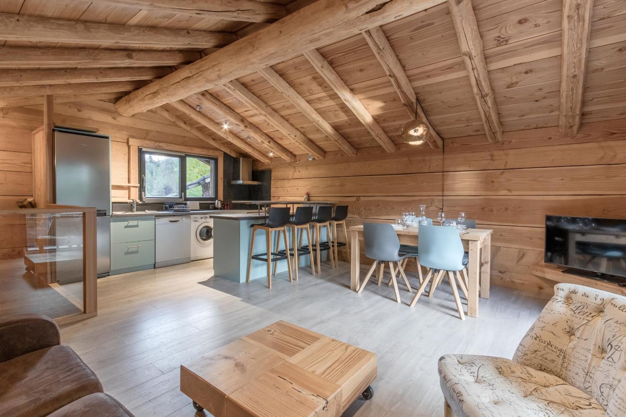 Le Grand Champs - Prive Avec Terrasse Et Vue Chamonix