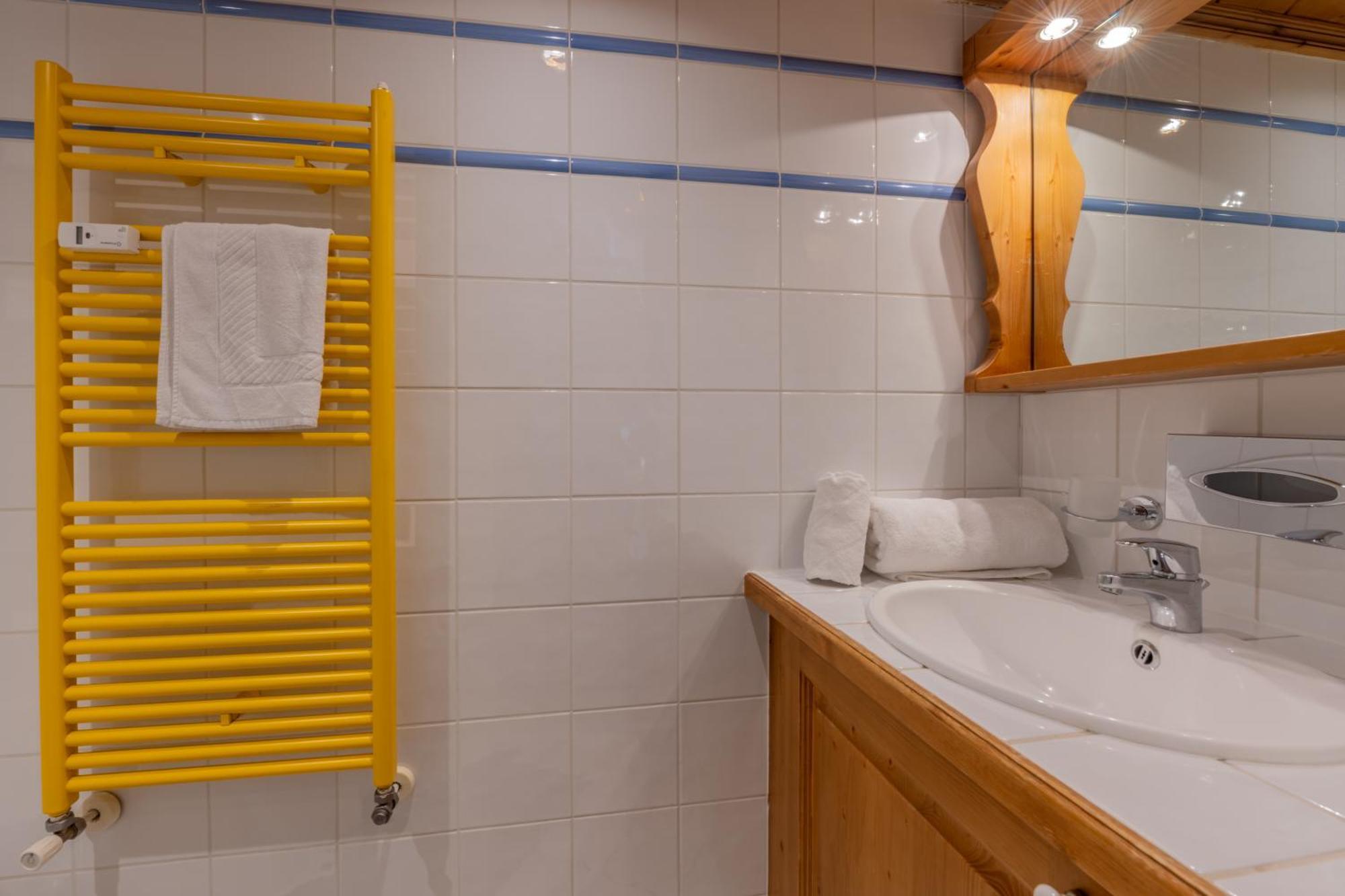La Ginabelle - Sauna & Swimming Pool - Happy Apartment *