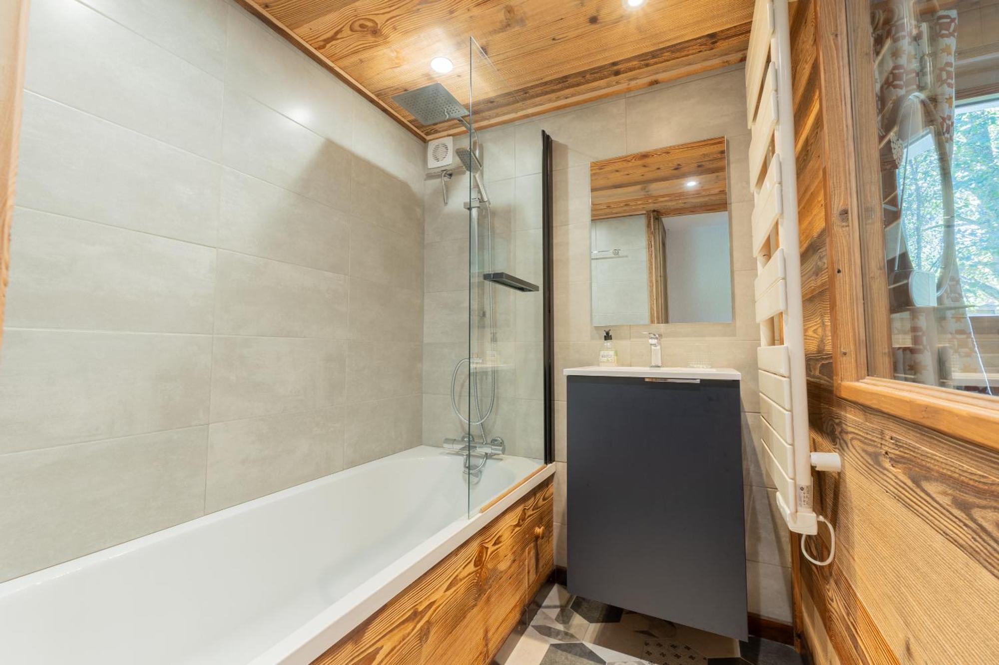 Apartment T4 Familial A Chamonix, Avec Parking Et Pres Des Grand Montets