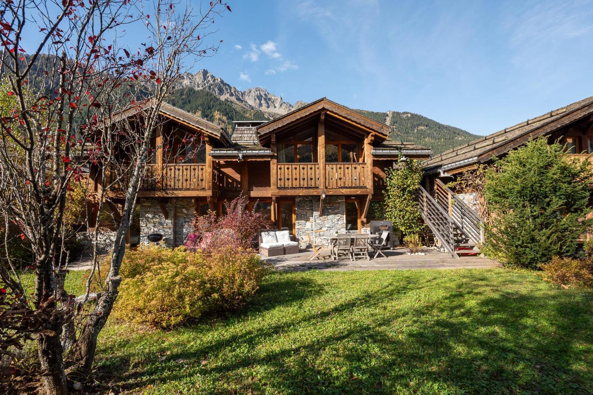 Big Mountain House - Alpes Travel - Les Praz - Sleeps 8 Chalet *