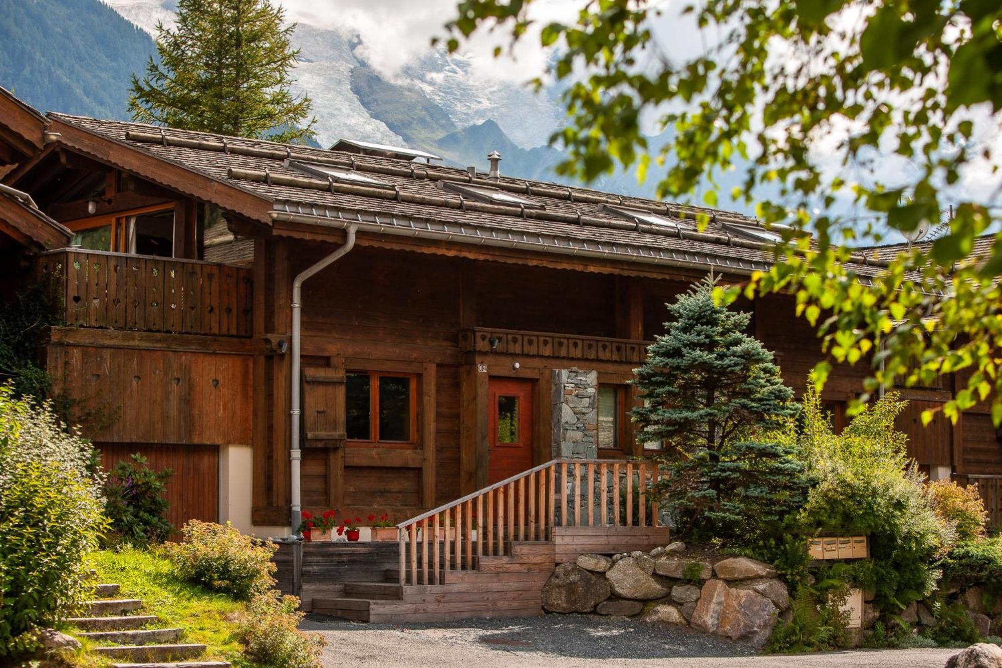 Chalet Big Mountain House - Alpes Travel - Les Praz - Sleeps 8 *
