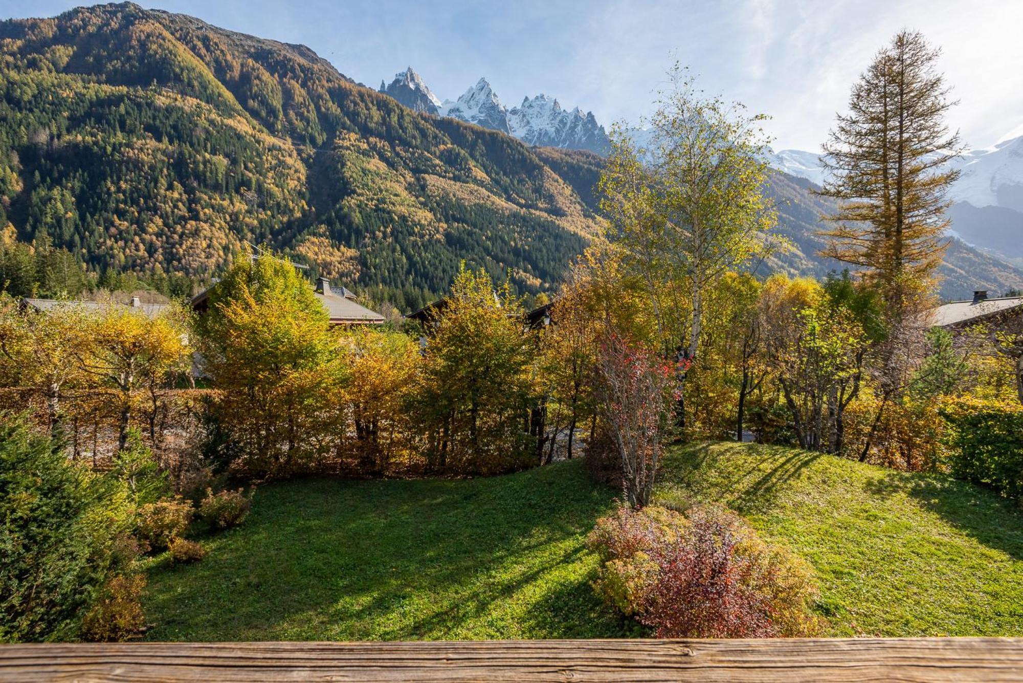 Big Mountain House - Alpes Travel - Les Praz - Sleeps 8 Chalet Chamonix