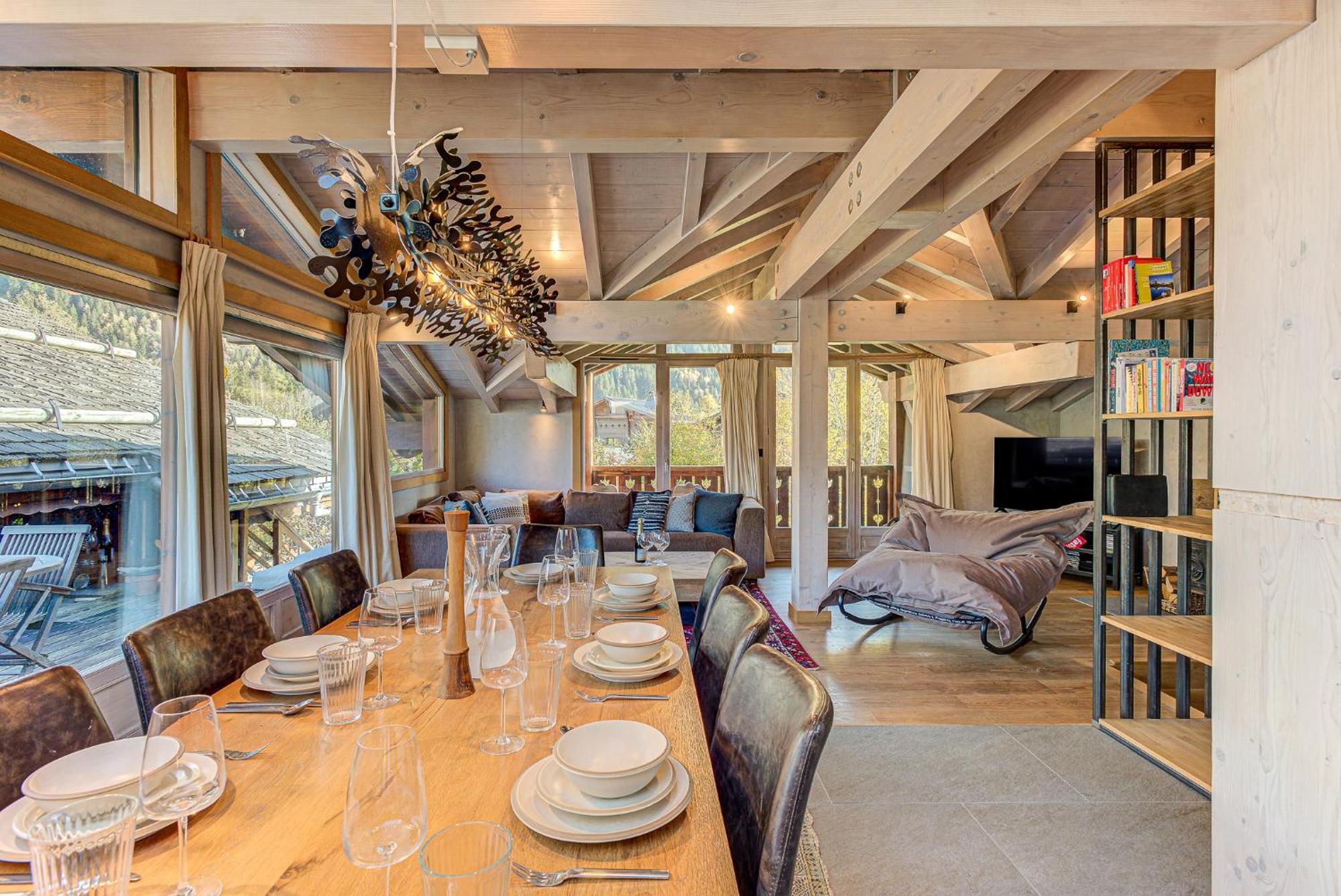 Big Mountain House - Alpes Travel - Les Praz - Sleeps 8 Chalet