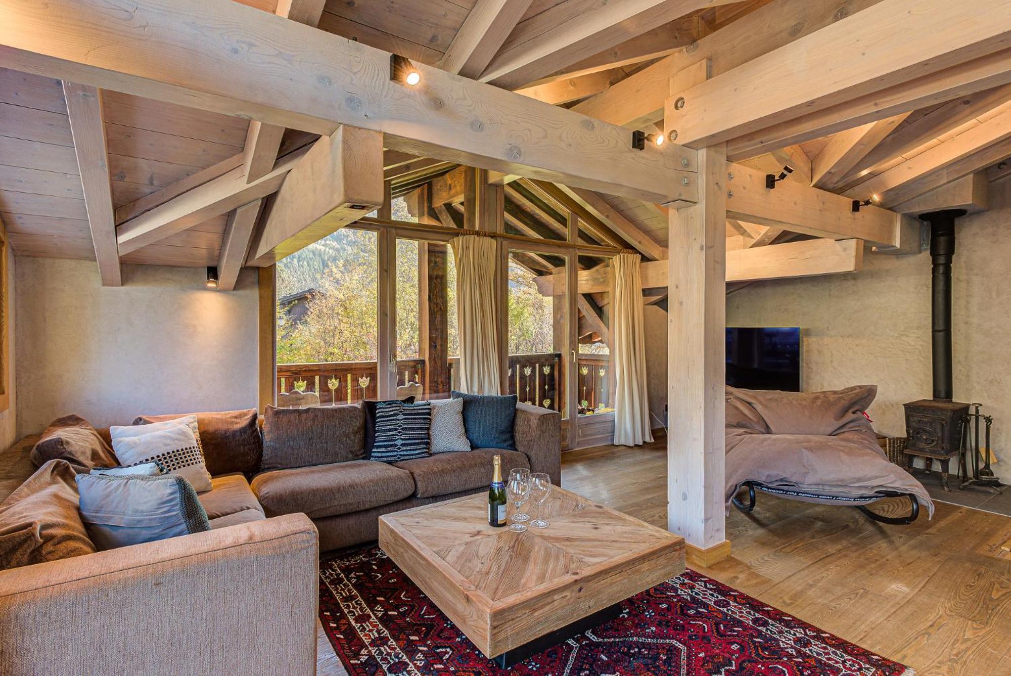 Big Mountain House - Alpes Travel - Les Praz - Sleeps 8 Chalet *