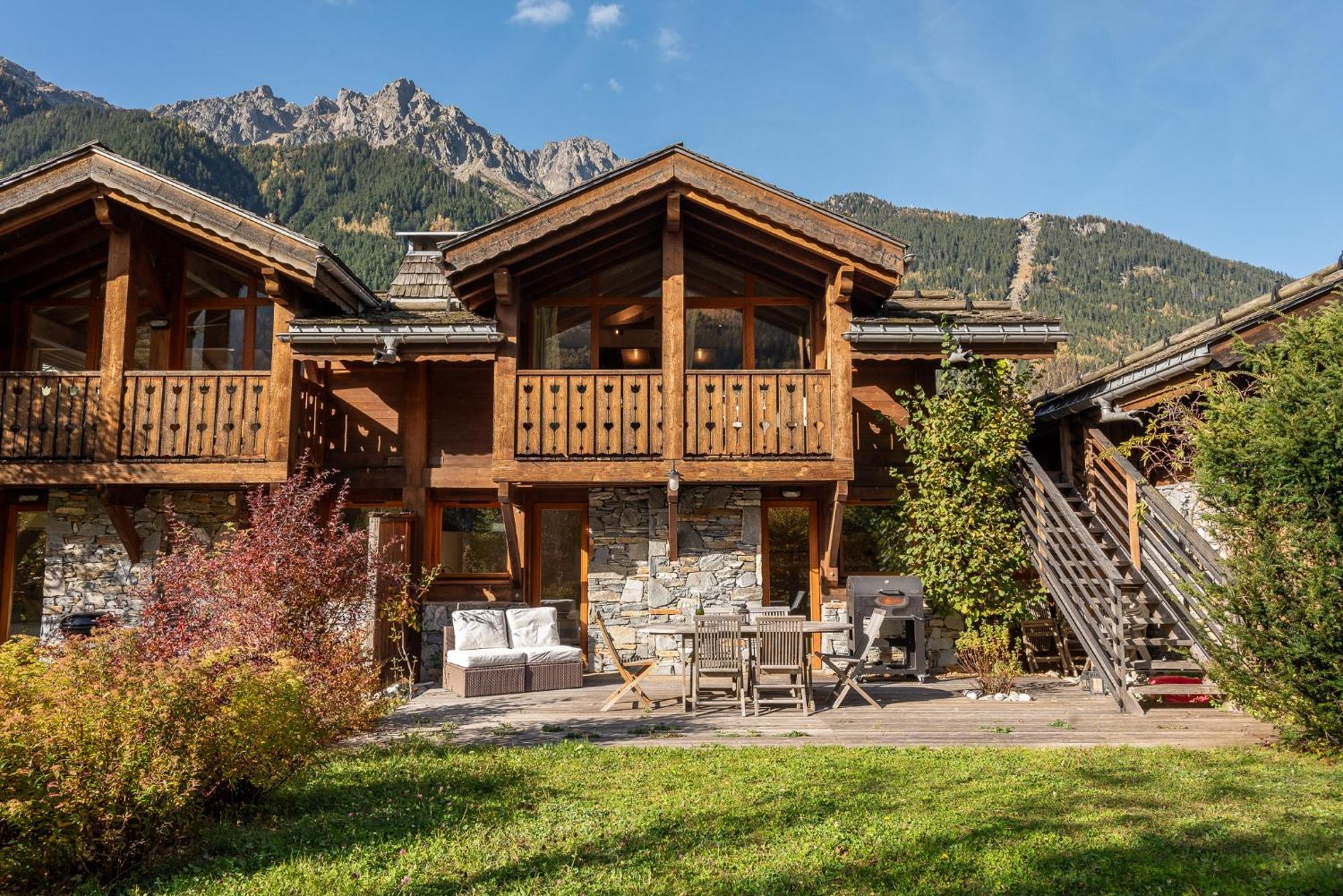 Big Mountain House - Alpes Travel - Les Praz - Sleeps 8 Chalet Chamonix
