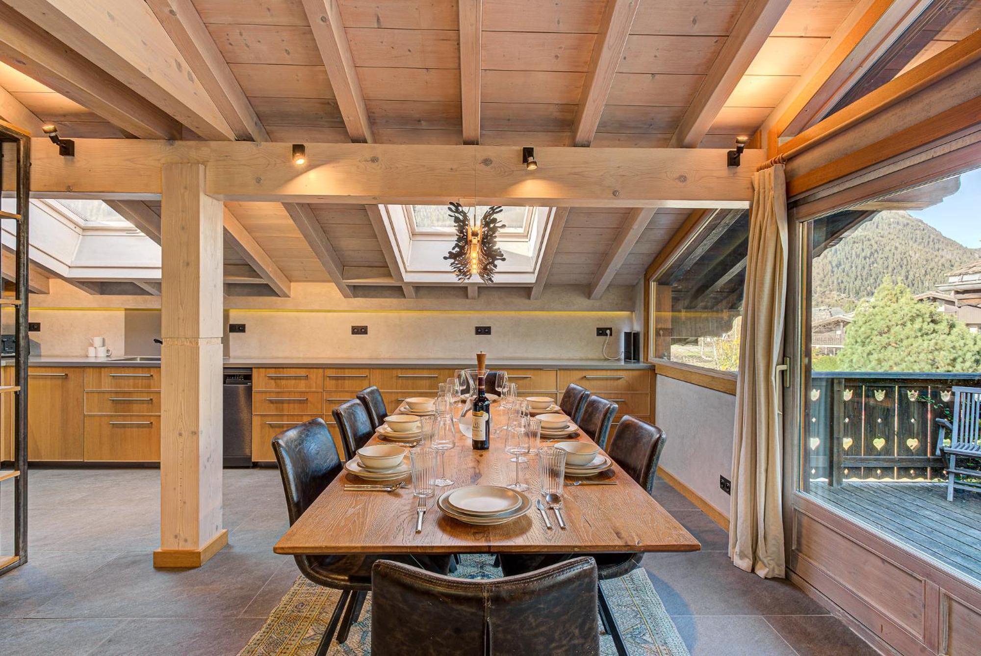 Big Mountain House - Alpes Travel - Les Praz - Sleeps 8 Chamonix