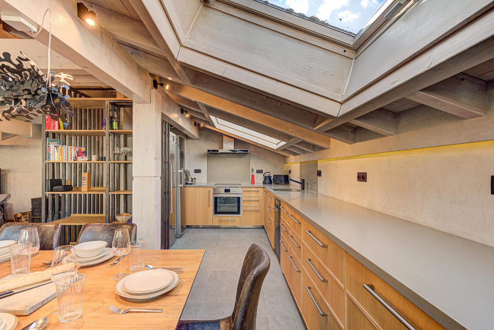 Big Mountain House - Alpes Travel - Les Praz - Sleeps 8