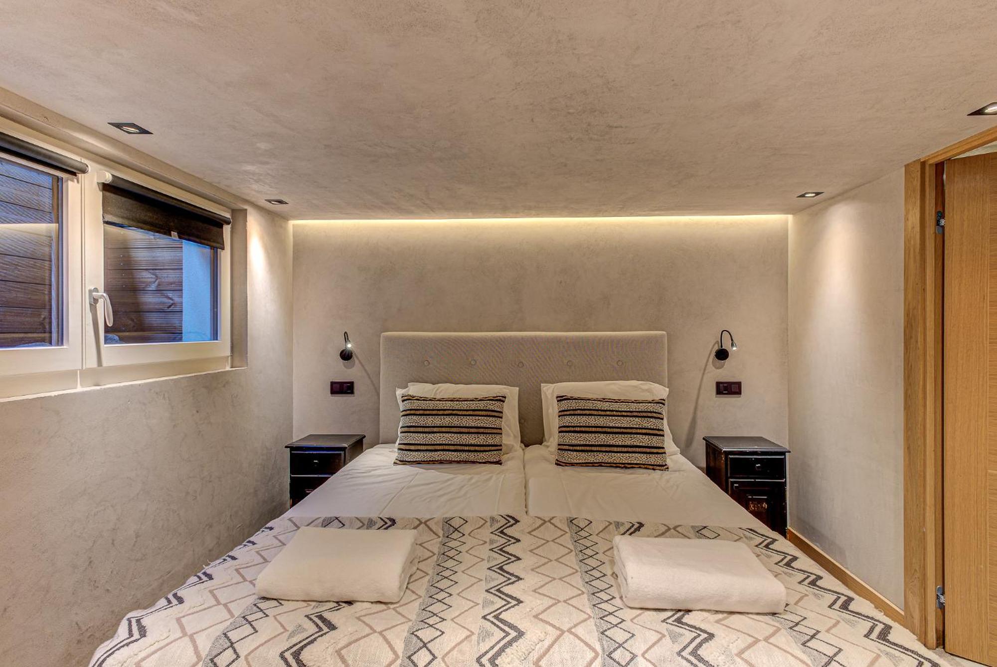 Chalet Big Mountain House - Alpes Travel - Les Praz - Sleeps 8 Chamonix
