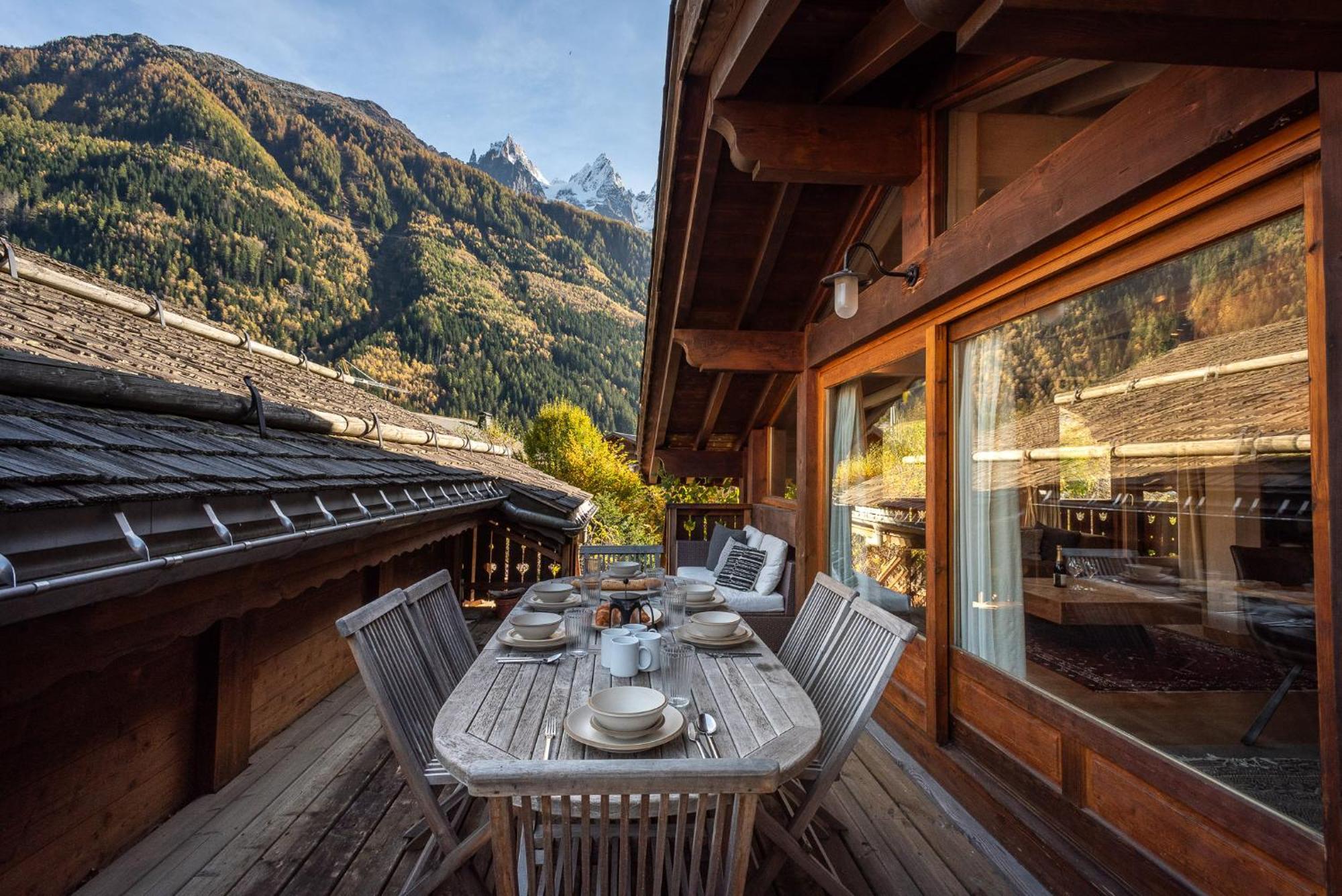 Big Mountain House - Alpes Travel - Les Praz - Sleeps 8 Chalet