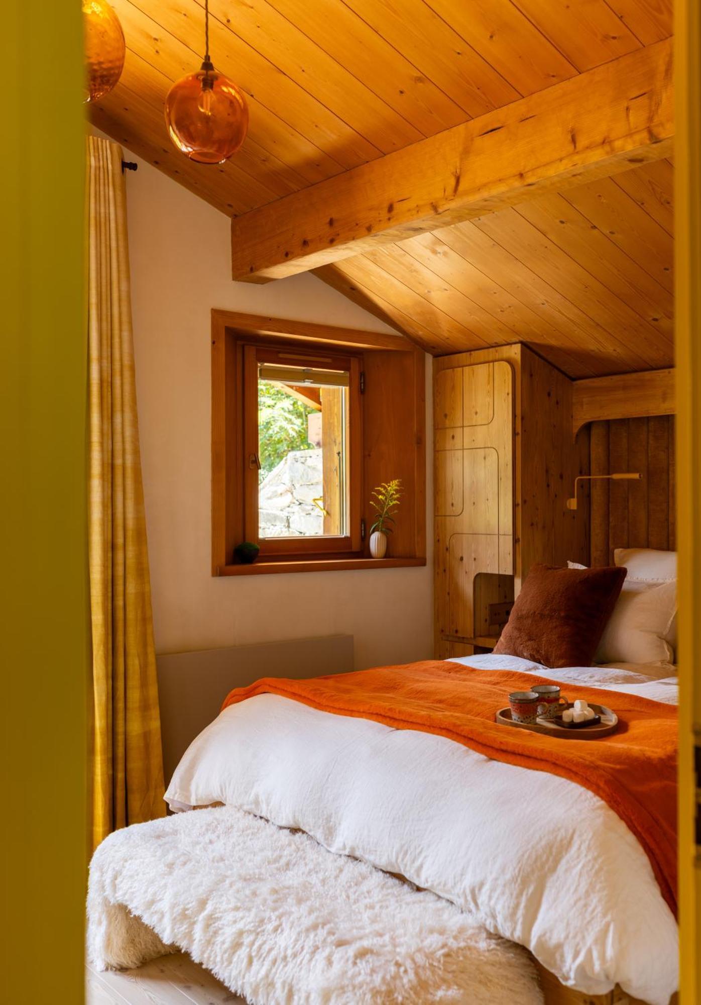 Chalet Three Bedroom Lemon Pit