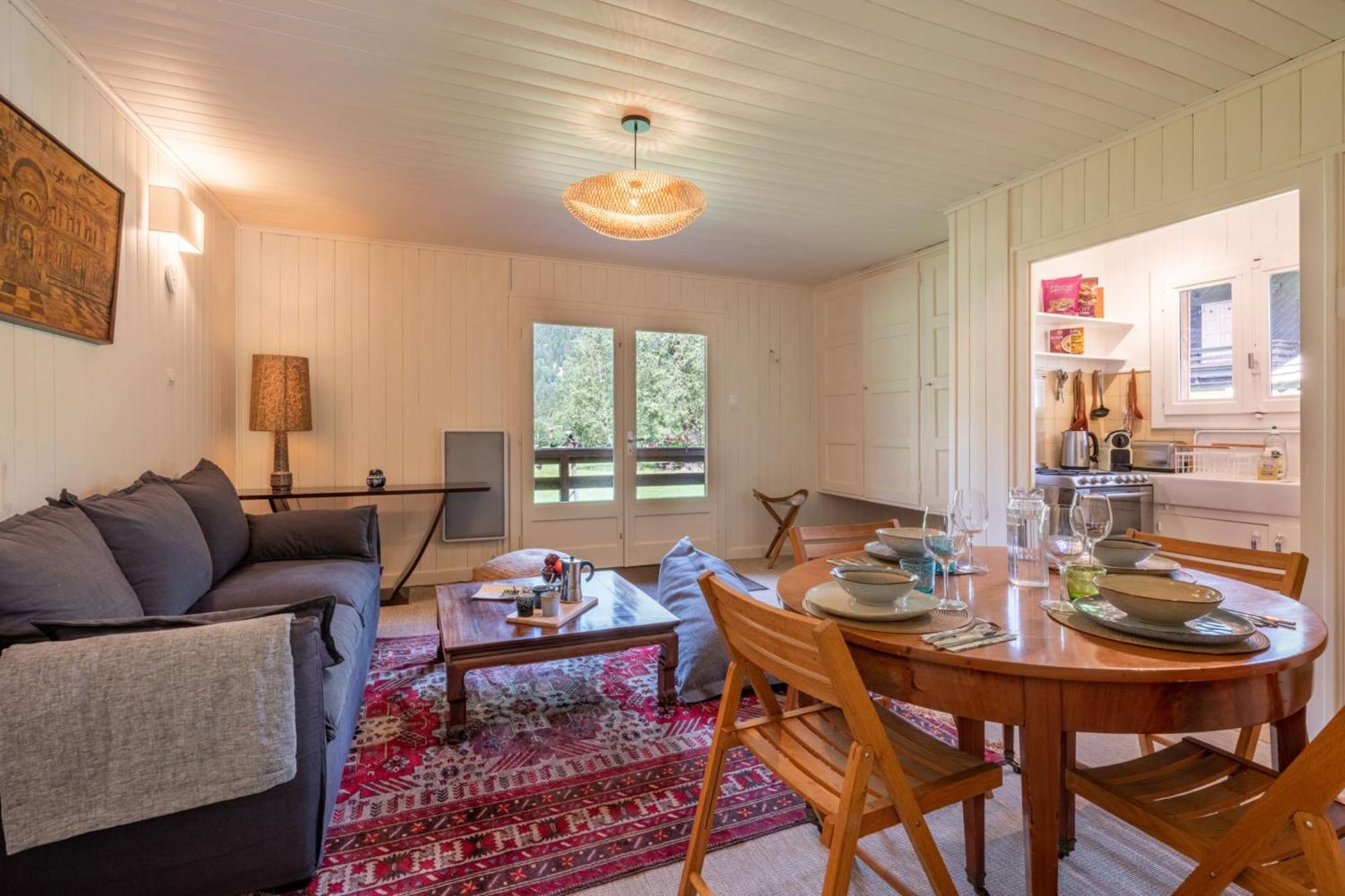 Cocooning Small Chaming With Garden Chalet