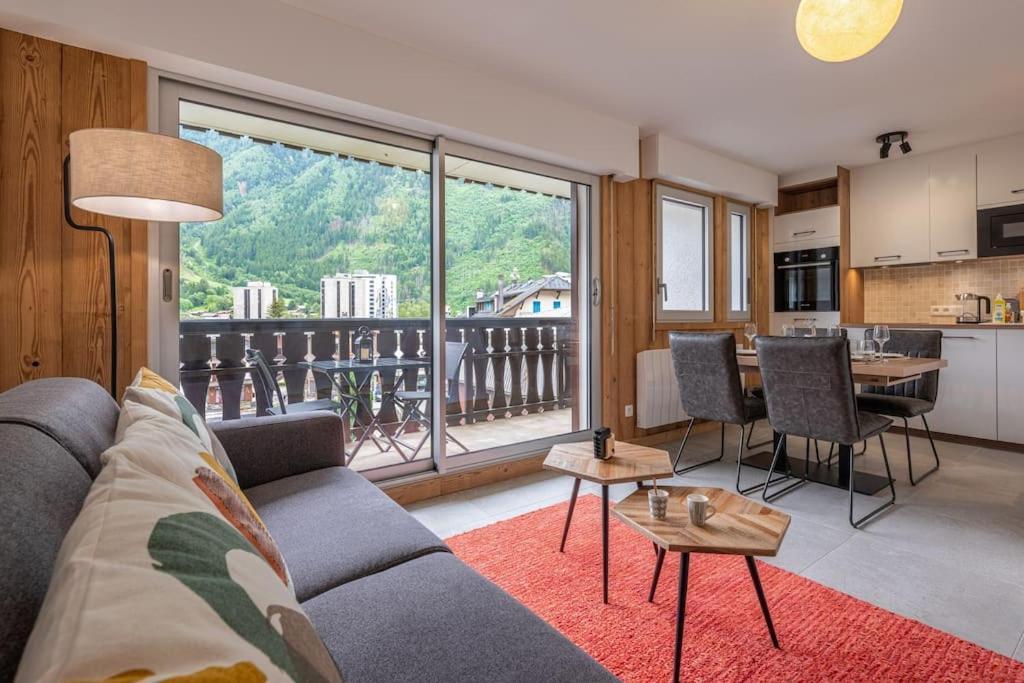 Clos Savoy - New Close To Center & Free Parking - By Cozee Chamonix