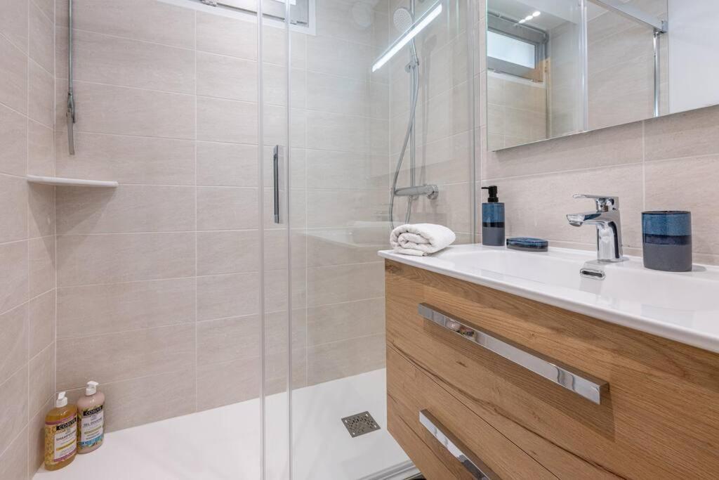 Apartment Clos Savoy - New Close To Center & Free Parking - By Cozee