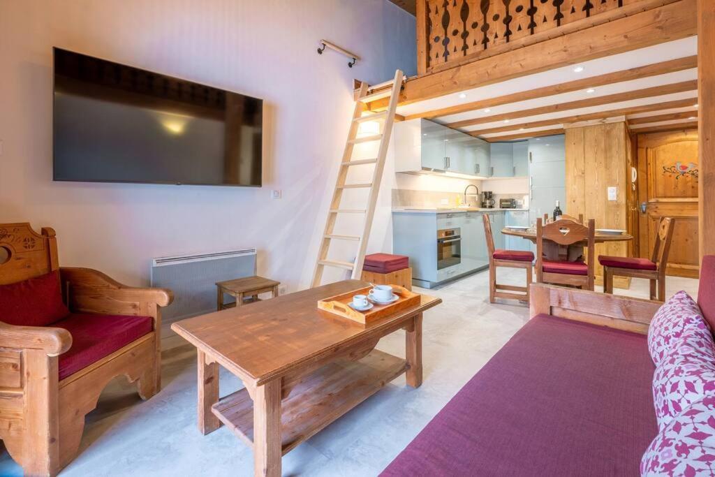 Apartment Le Cristal - Close To The Slopes & Free Parking - By Cozee