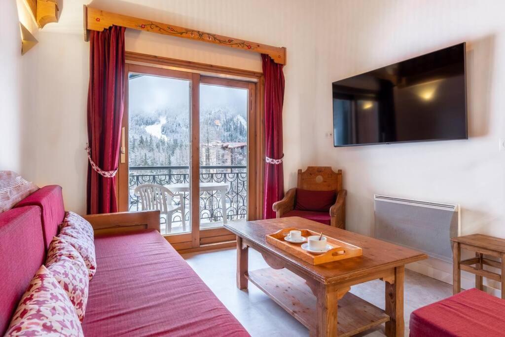 Le Cristal - Close To The Slopes & Free Parking - By Cozee * Chamonix