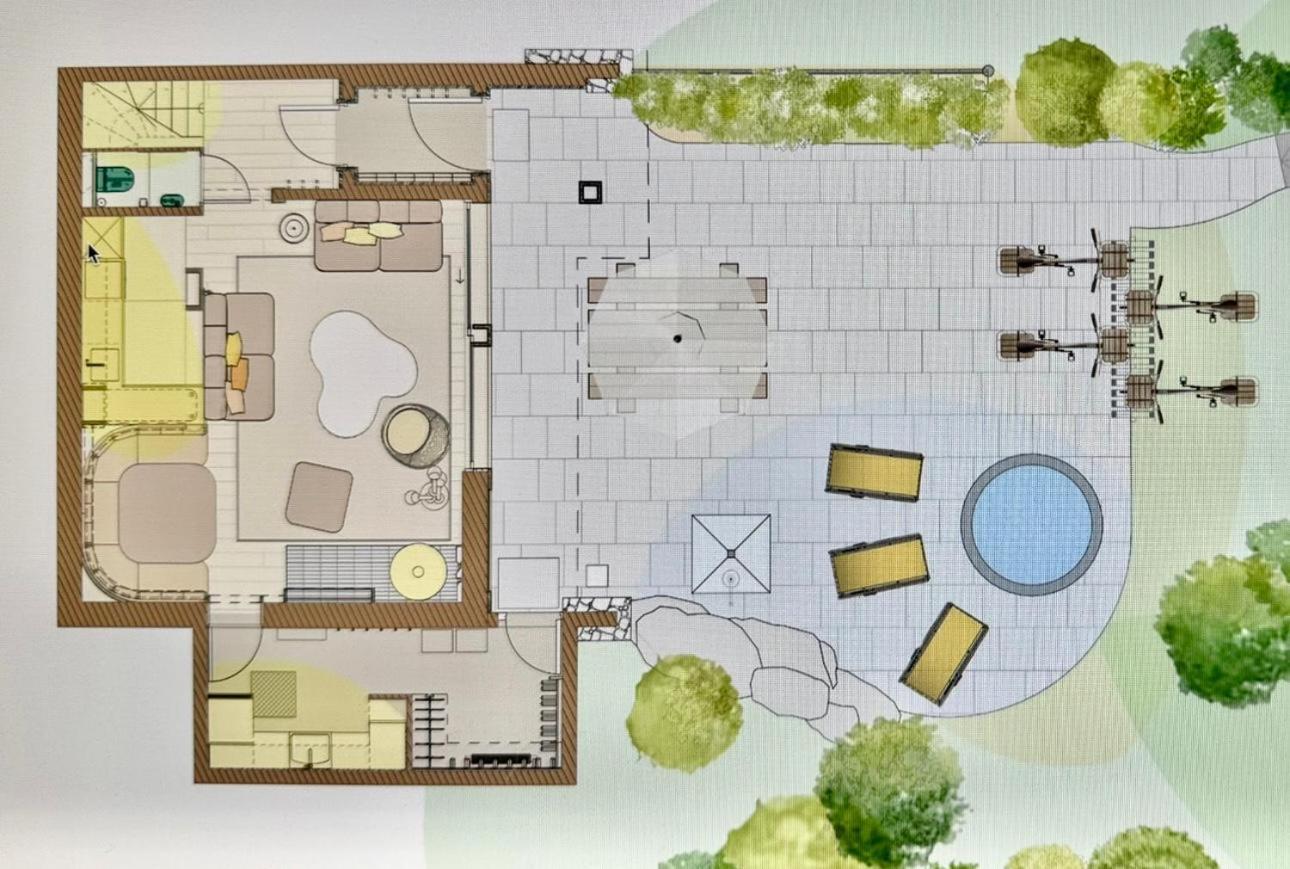 Three Bedroom Lemon Pit Chalet