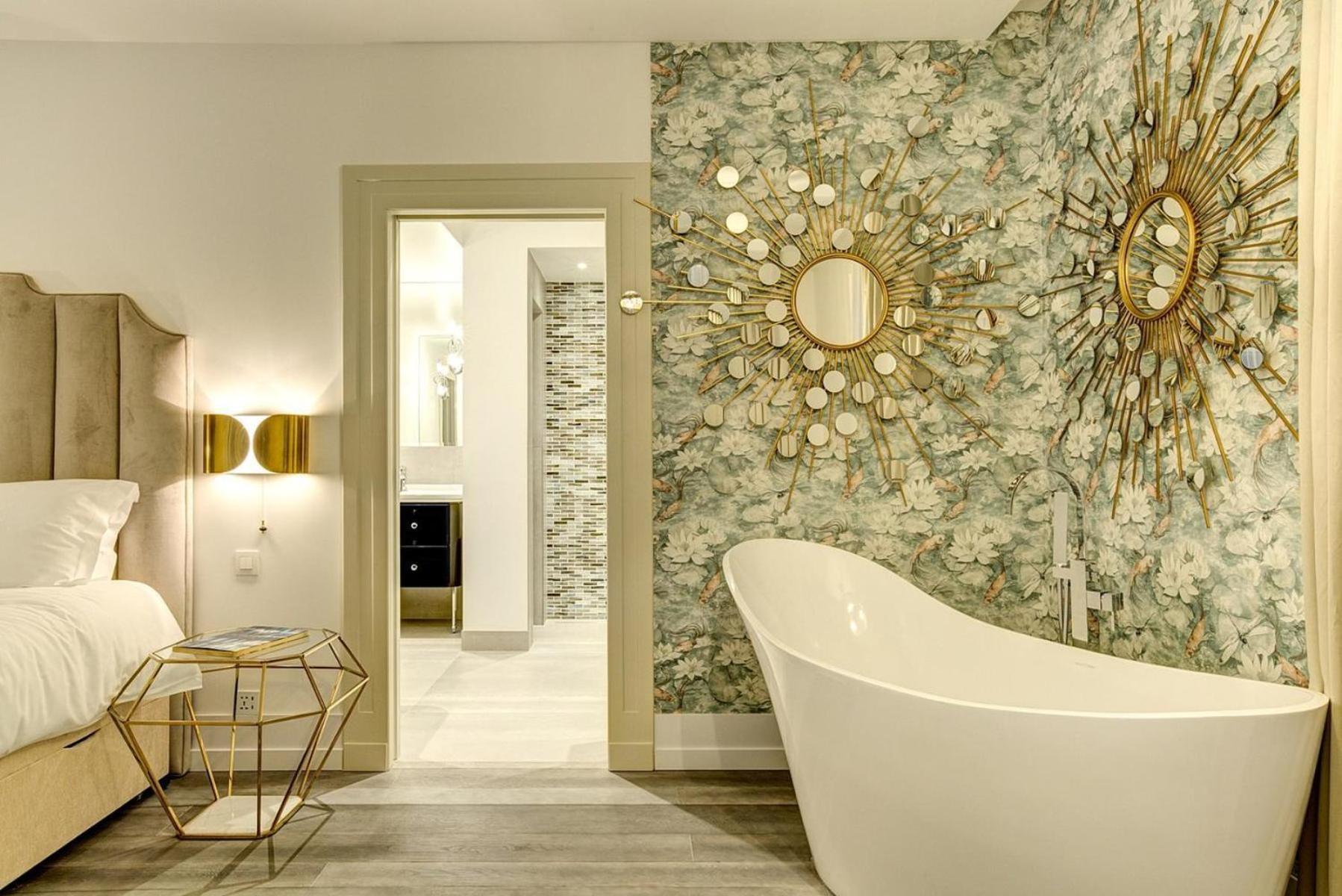 Penthouse Le Lustre Apartment